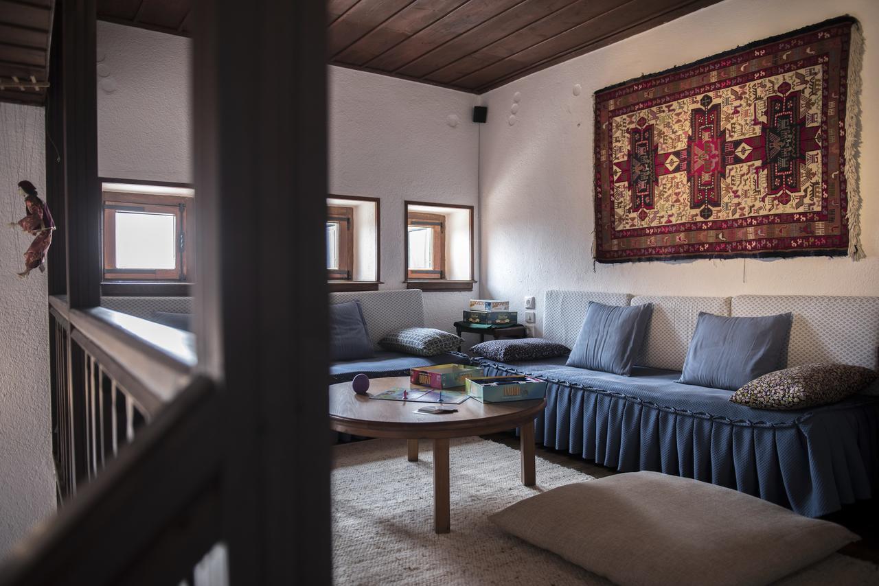 Arxontiko Mytilineou - Skretaion Bed & Breakfast Neochori  Екстериор снимка